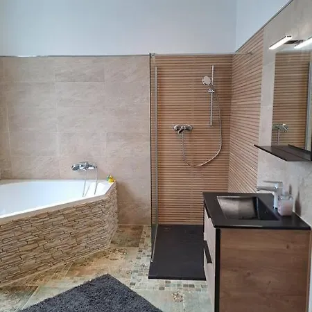 Penthousewohnung 126 Qm Innenstadt+ Dachterrasse Appartement